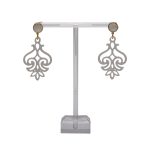 Ohrnamenti Horn Ohrringe Modell Anastassia, weiß lackiertem Horn mit Cabochon Stecker.