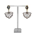 Ohrnamenti Resin Ohrringe Modell Delia, grau-weiß meliert mit grauem, eleganten Cabochon Stecker